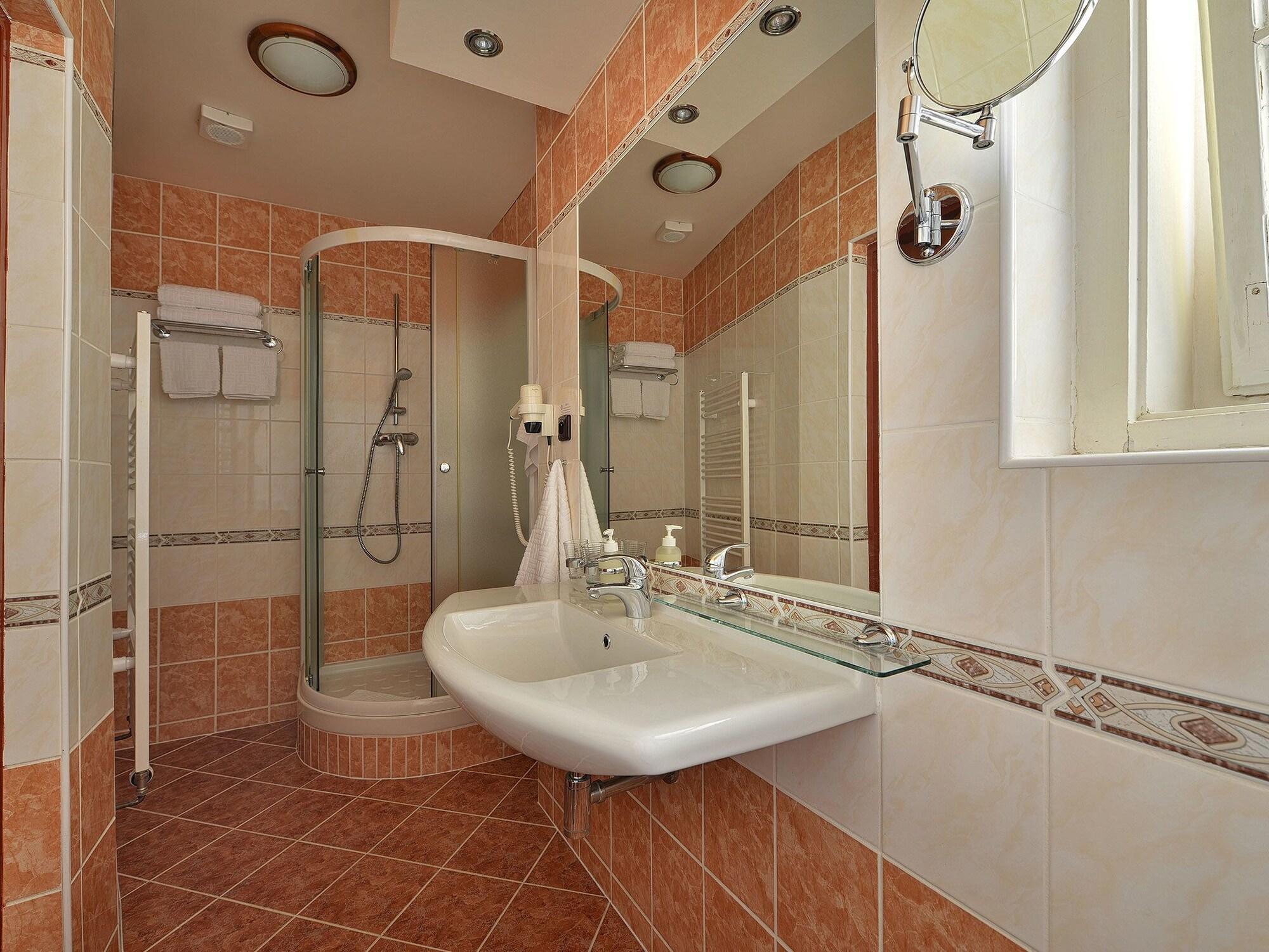 Ea Hotel Jessenius Κάρλοβι Βάρι Εξωτερικό φωτογραφία