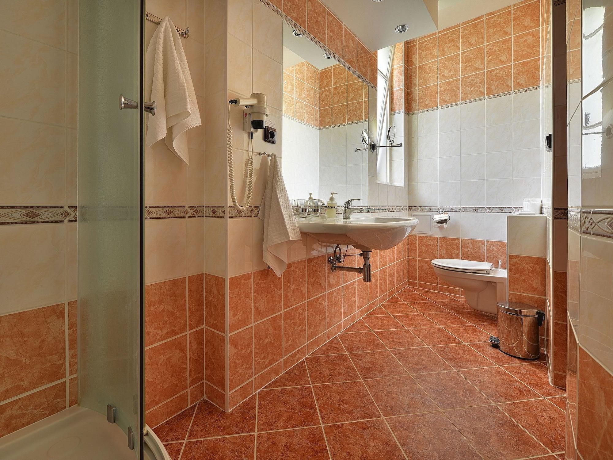 Ea Hotel Jessenius Κάρλοβι Βάρι Εξωτερικό φωτογραφία