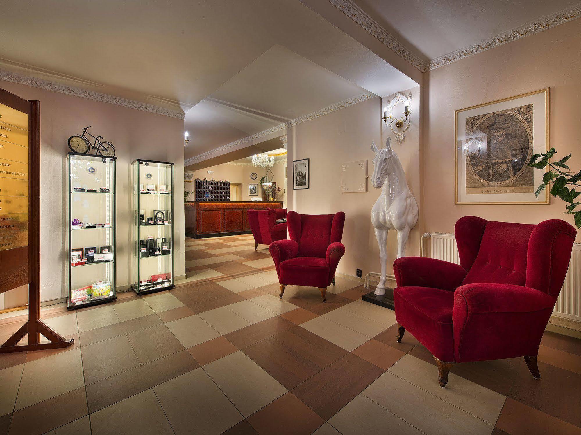 Ea Hotel Jessenius Κάρλοβι Βάρι Εξωτερικό φωτογραφία