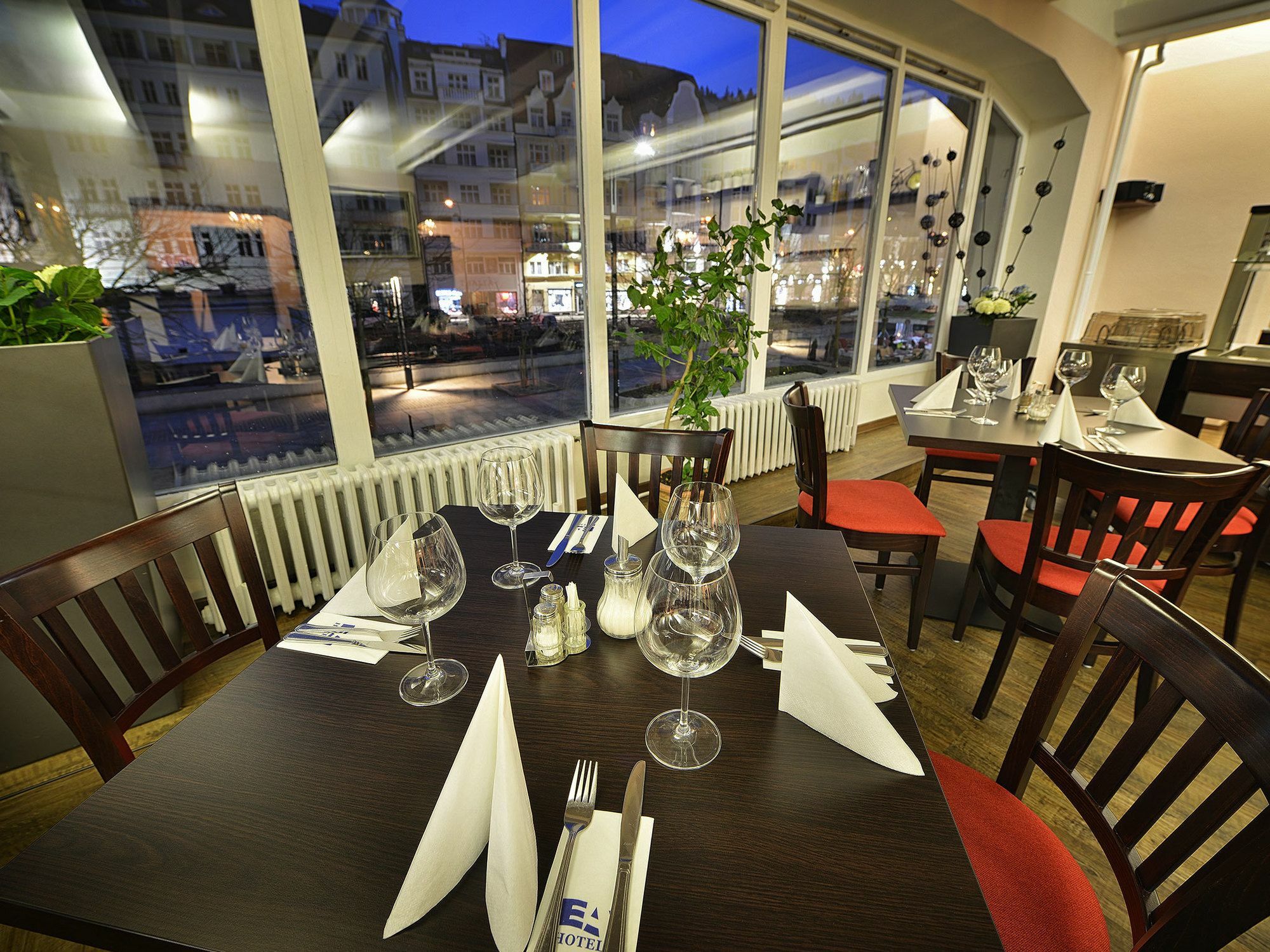 Ea Hotel Jessenius Κάρλοβι Βάρι Εξωτερικό φωτογραφία